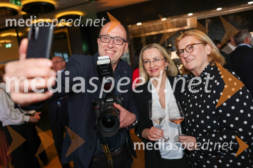  Peter Irman;  ... ;  Mira Šemič20. obletnica predstavništva Hrvaške turistične skupnosti v Sloveniji