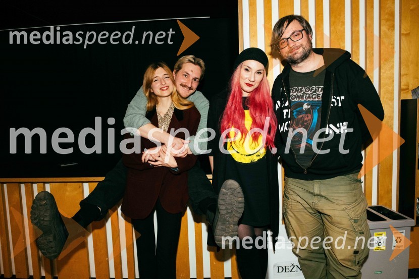  Vesna Messec, vizualna umetnica;  Tadej Kern, glasbenik;  Dijana Matković, pisateljica, prevajalka in urednica portala Disenz;  Aljoša Harlamov, urednik Cankarjeve založbeZakaj ne pišem, predstavitev knjige Dijane Matković