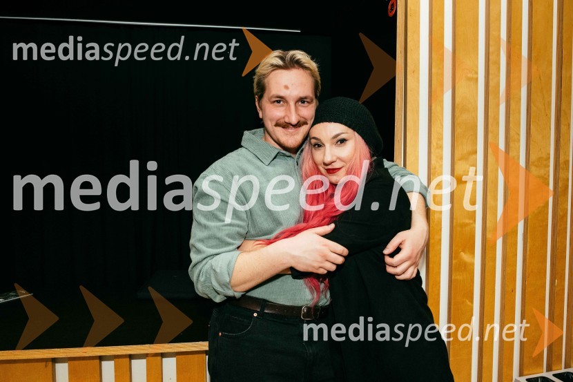  Tadej Kern, glasbenik;  Dijana Matković, pisateljica, prevajalka in urednica portala DisenzZakaj ne pišem, predstavitev knjige Dijane Matković