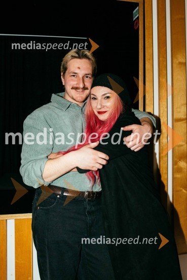  Tadej Kern, glasbenik;  Dijana Matković, pisateljica, prevajalka in urednica portala DisenzZakaj ne pišem, predstavitev knjige Dijane Matković