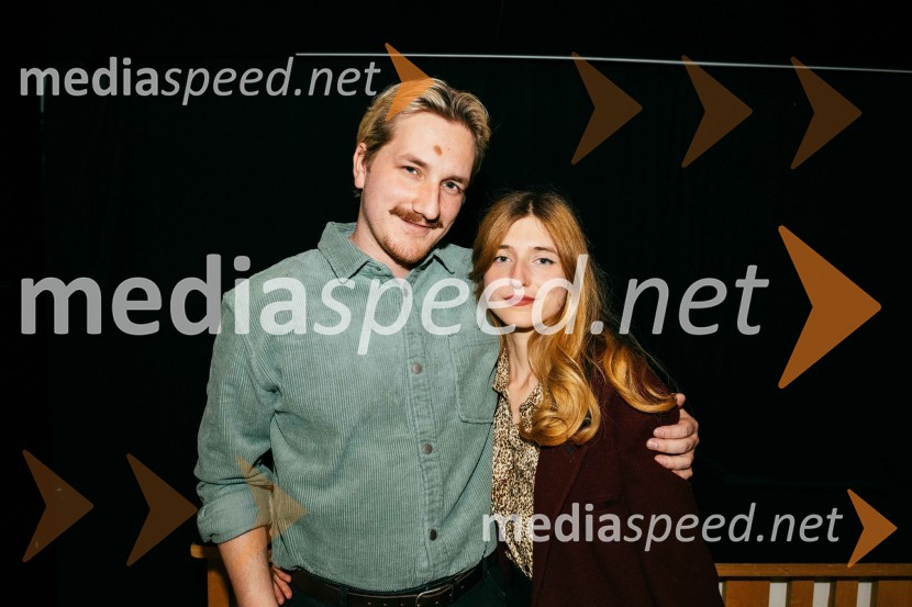  Tadej Kern, glasbenik;  Vesna Messec, vizualna umetnicaZakaj ne pišem, predstavitev knjige Dijane Matković