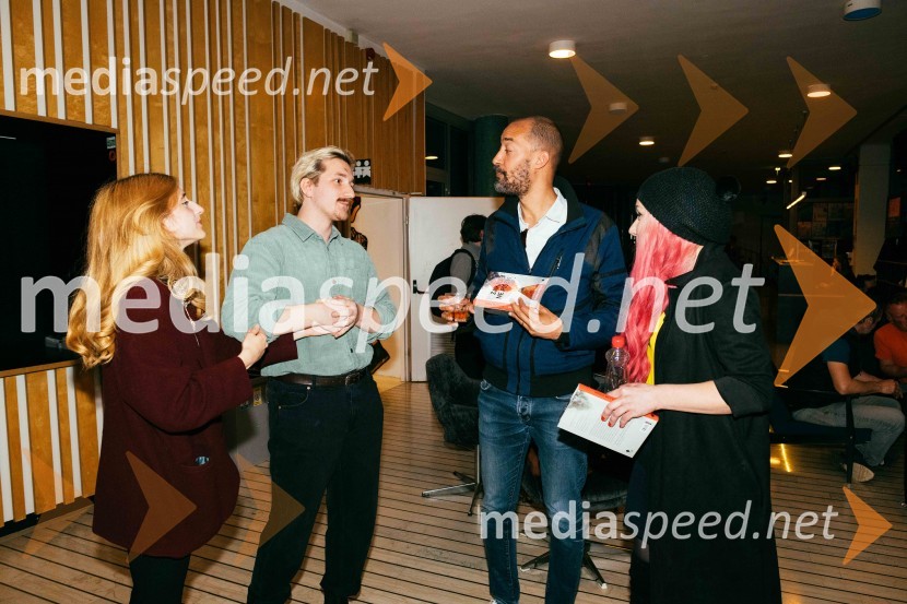  Vesna Messec, vizualna umetnica;  Tadej Kern, glasbenik;  Sekumady Condé, televizijski voditelj in novinar;  Dijana Matković, pisateljica, prevajalka in urednica portala DisenzZakaj ne pišem, predstavitev knjige Dijane Matković