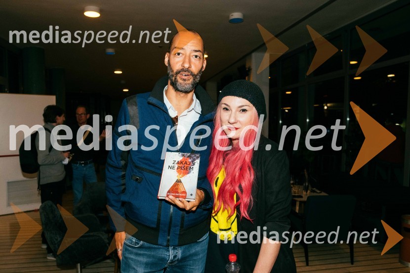  Sekumady Condé, televizijski voditelj in novinar;  Dijana Matković, pisateljica, prevajalka in urednica portala DisenzZakaj ne pišem, predstavitev knjige Dijane Matković