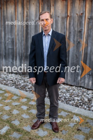  Lado Ambrožič, novinarLado Ambrožič v pogovoru z Vesno Milek, Škrabčeva domačija