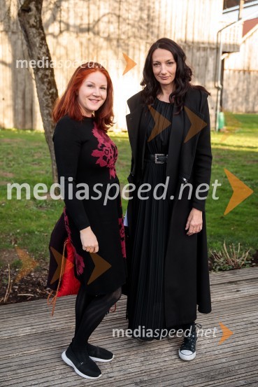  Sonja Javornik, novinarka, Svet 24;  Vesna Milek, novinarka in publicistkaLado Ambrožič v pogovoru z Vesno Milek, Škrabčeva domačija