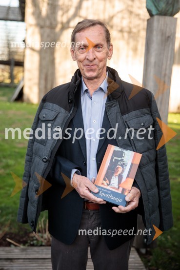  Lado Ambrožič, novinarLado Ambrožič v pogovoru z Vesno Milek, Škrabčeva domačija