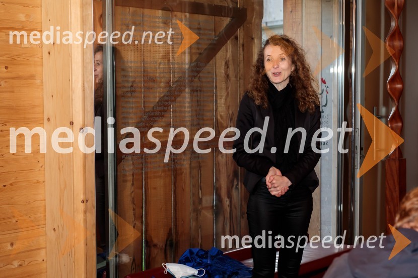 Lado Ambrožič v pogovoru z Vesno Milek, Škrabčeva domačija