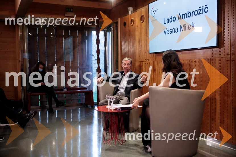  Lado Ambrožič, novinar;  Vesna Milek, novinarka in publicistkaLado Ambrožič v pogovoru z Vesno Milek, Škrabčeva domačija