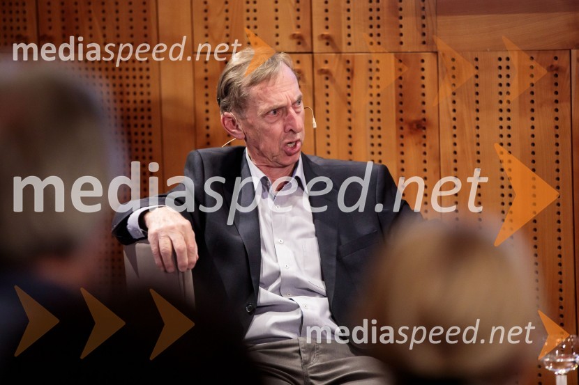  Lado Ambrožič, novinarLado Ambrožič v pogovoru z Vesno Milek, Škrabčeva domačija