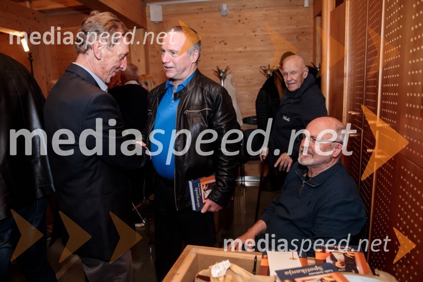  Lado Ambrožič, novinar;  ... ;  ... Lado Ambrožič v pogovoru z Vesno Milek, Škrabčeva domačija