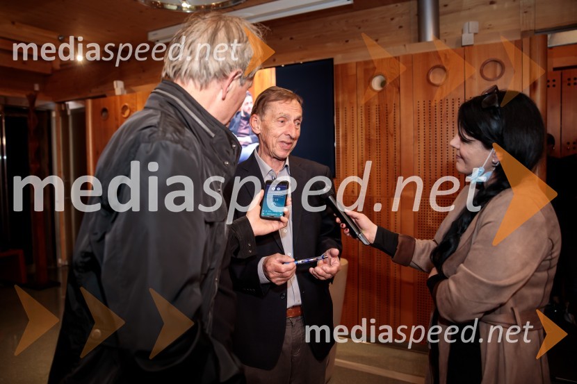  ... ;  Lado Ambrožič, novinar;  ... Lado Ambrožič v pogovoru z Vesno Milek, Škrabčeva domačija