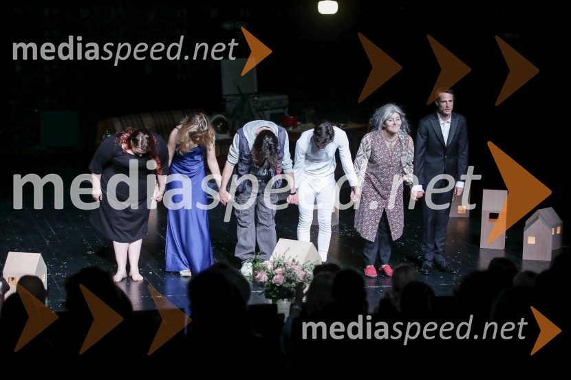  Ana Facchini, igralka;  Ivana Percan Kodarin, igralka;  Matija Rupel, igralec;  Žiga Udir, igralec;  Marjuta  Slamič, igralka;  Peter Harl, igralec52 hertzov, premiera drame v SNG Nova Gorica