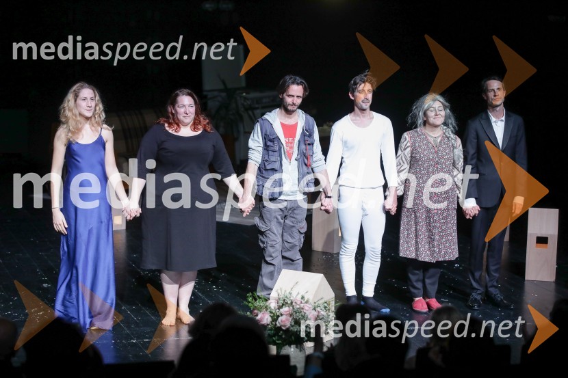  Ivana Percan Kodarin, igralka;  Ana Facchini, igralka;  Matija Rupel, igralec;  Žiga Udir, igralec;  Marjuta  Slamič, igralka;  Peter Harl, igralec52 hertzov, premiera drame v SNG Nova Gorica