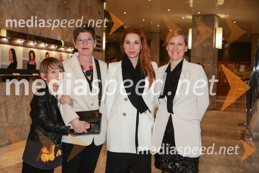  Kolja Gombač;  Mirjam Drnovšček, direktorica, SNG Nova Gorica;  Ana  Kržišnik Blažica, dramaturginja;  Metka Sulič, odnosi z javnostjo SNG Nova Gorica52 hertzov, premiera drame v SNG Nova Gorica