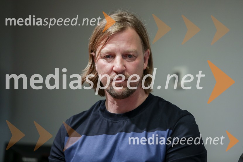  Primož Černilec, predsednik Planinskega društva Kranj Alpinistični dnevnik Nejca Zaplotnika, predstavitev knjige