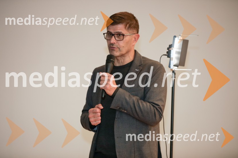  Matjaž Rakovec, župan Mestne občine KranjAlpinistični dnevnik Nejca Zaplotnika, predstavitev knjige