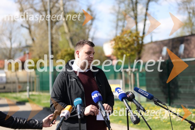  Matic Matjašič, mestni svetnik MOM, Lista mladih. PovezujemoIzjava župana MOM Saša Arsenovića po incidentu z mladoletnikom