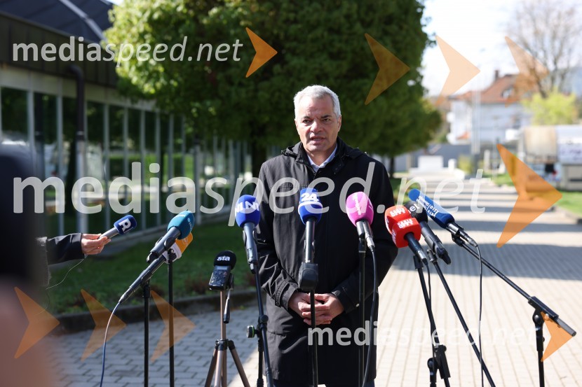  Saša Arsenovič, župan občine Maribor, podjetnikIzjava župana MOM Saša Arsenovića po incidentu z mladoletnikom