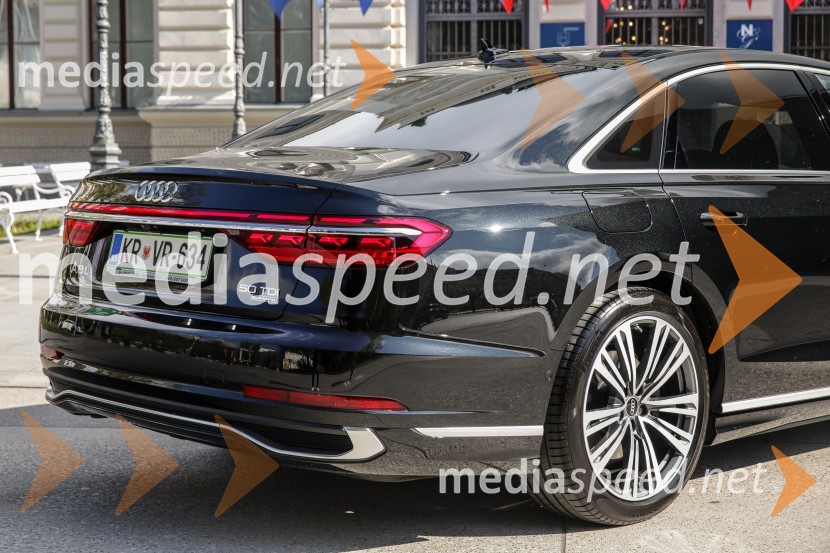 Audi A8, slovenska predstavitev
