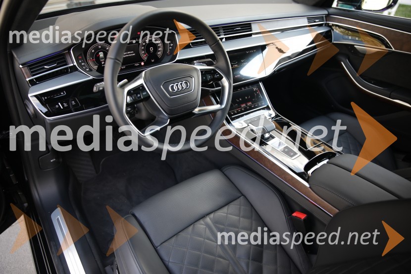 Audi A8, slovenska predstavitev
