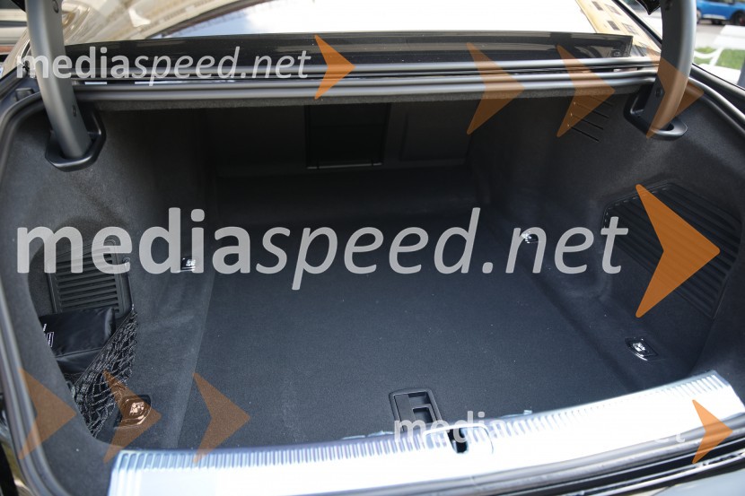 Audi A8, slovenska predstavitev