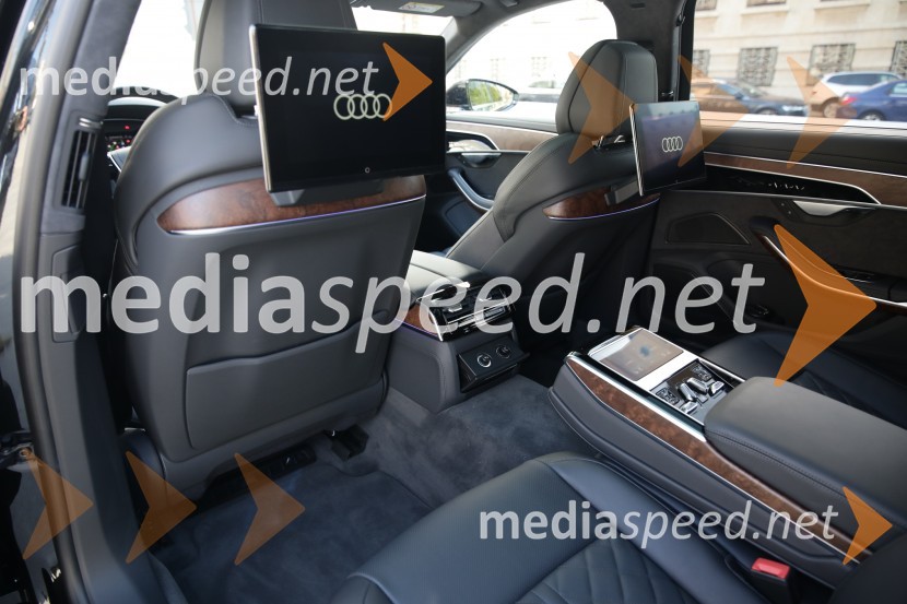 Audi A8, slovenska predstavitev
