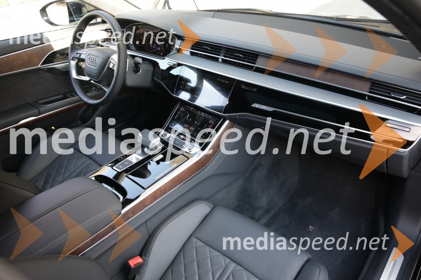 Audi A8, slovenska predstavitev