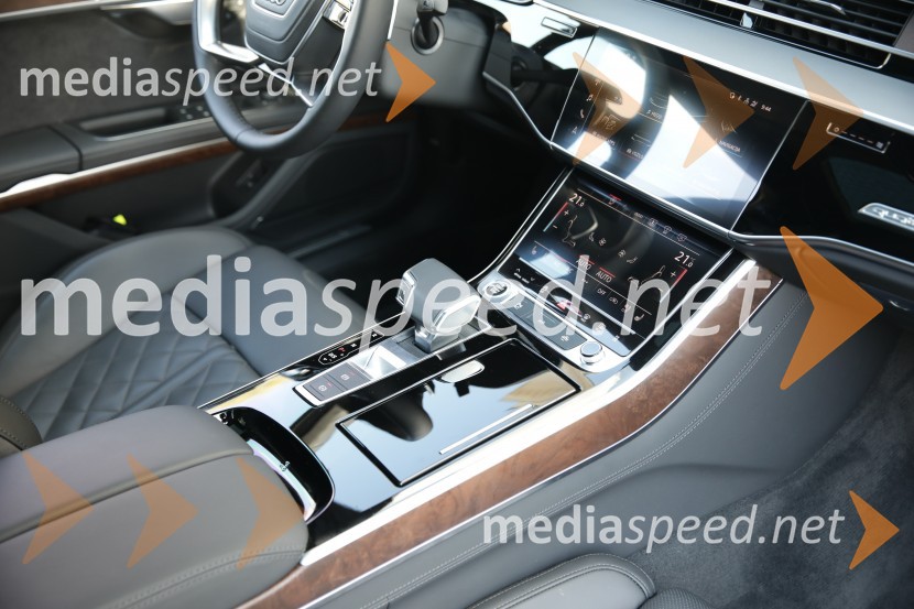 Audi A8, slovenska predstavitev