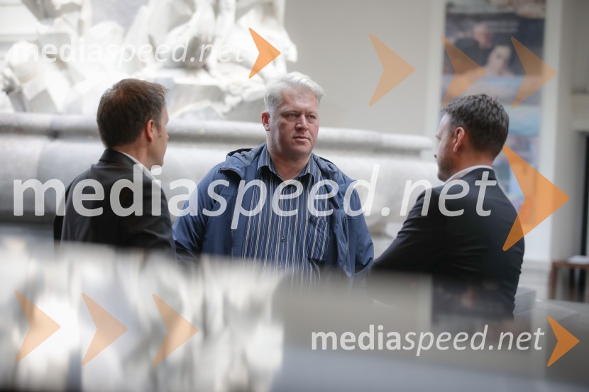 Audi A8, slovenska predstavitev