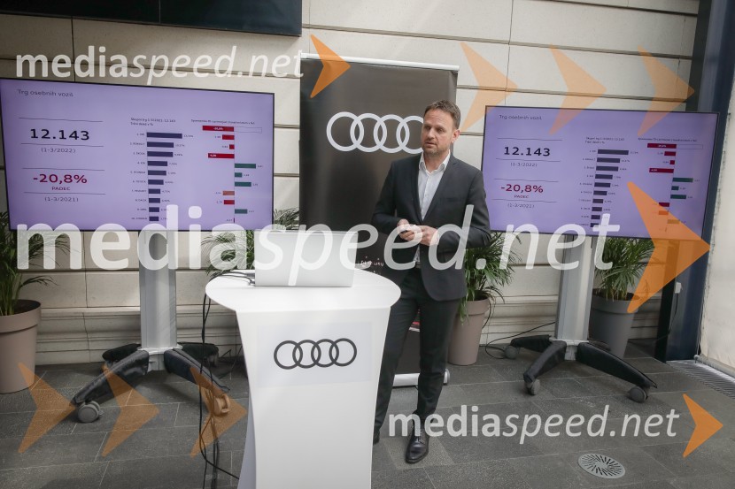 Audi A8, slovenska predstavitev