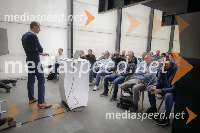 Audi A8, slovenska predstavitev