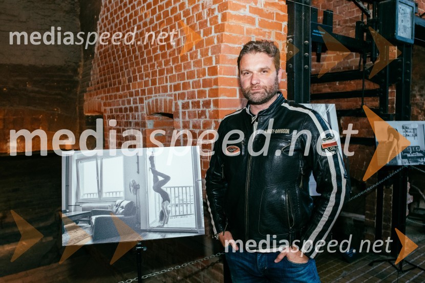  Dejan Nikolič, fotografGlobina tesnobe, plesno-glasbena premiera