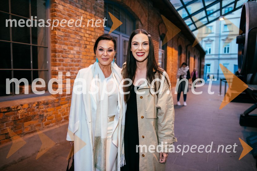  Miša Molk, televizijska voditeljica in urednica;  Ula  Furlan, igralka, voditeljica, vodja stikov z javnostmi Kina ŠiškaGlobina tesnobe, plesno-glasbena premiera