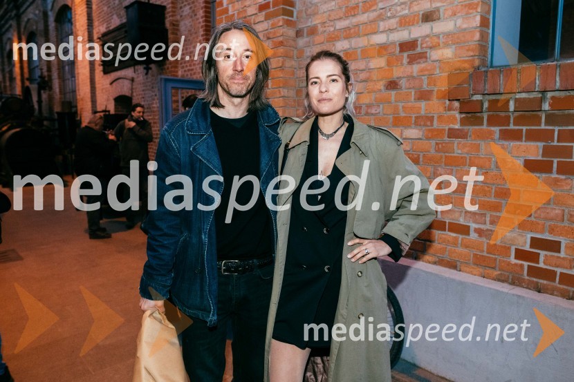  David Furlan - Zekir, gostinec;  Maja Gigia Taraniš FurlanGlobina tesnobe, plesno-glasbena premiera