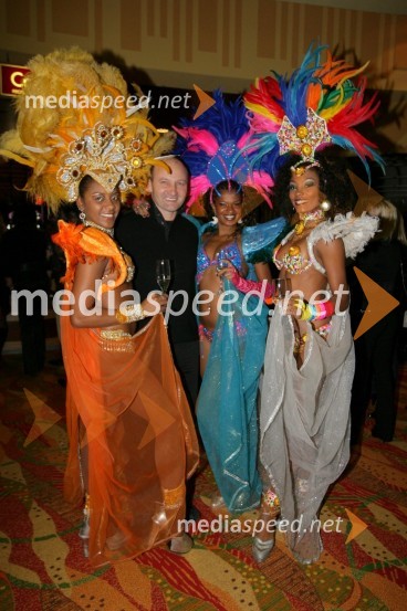 Bahia Dance Group in ...Johnny Logan in Bahia Dance Group, koncert ob prvi obletnici Casino Mond