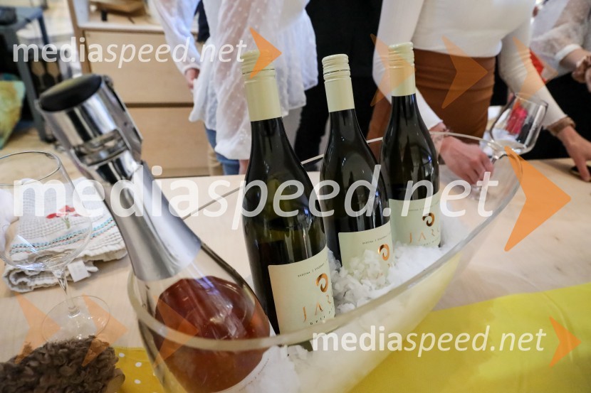 Pubeci v centru Aleja Ljubljana