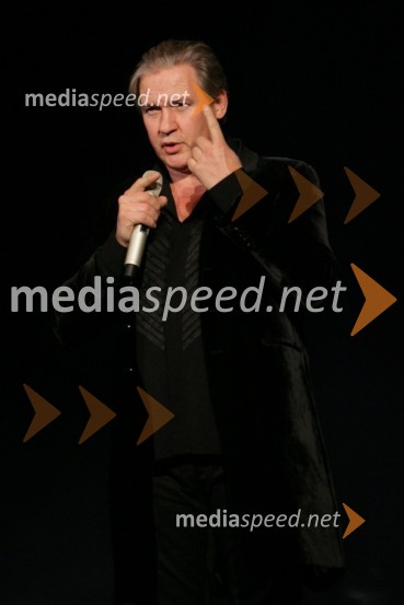 Johnny Logan, pevecJohnny Logan in Bahia Dance Group, koncert ob prvi obletnici Casino Mond