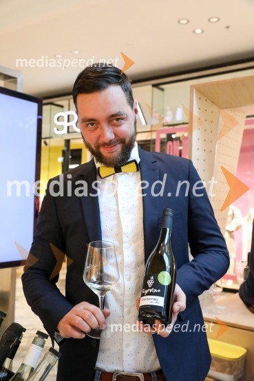  Aleksander Rigo, Rigo VinoPubeci v centru Aleja Ljubljana