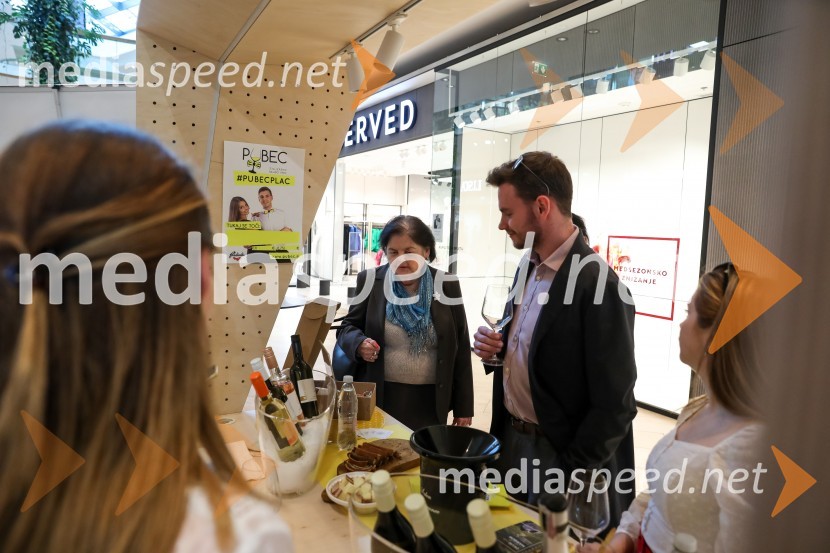 Pubeci v centru Aleja Ljubljana