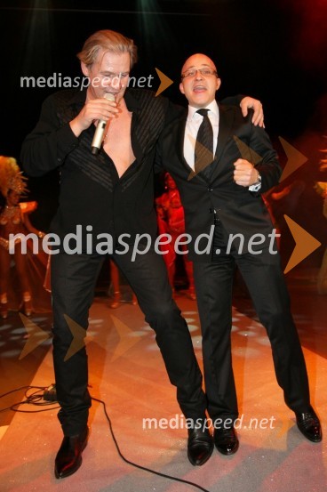 Johnny Logan, pevec in Gregor Jeza, predsednik uprave Hit Šentilj d.d.Johnny Logan in Bahia Dance Group, koncert ob prvi obletnici Casino Mond