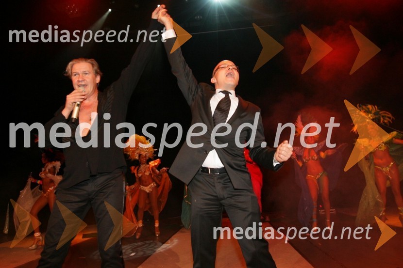 Johnny Logan, pevec in Gregor Jeza, predsednik uprave Hit Šentilj d.d.Johnny Logan in Bahia Dance Group, koncert ob prvi obletnici Casino Mond
