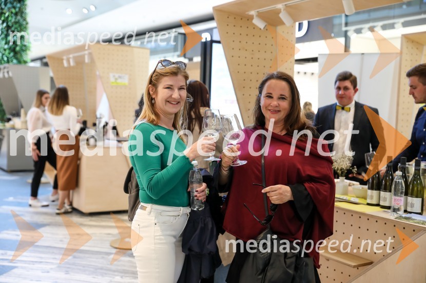 Pubeci v centru Aleja Ljubljana