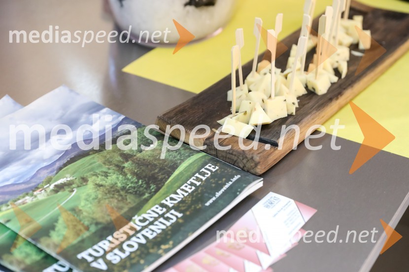 Pubeci v centru Aleja Ljubljana