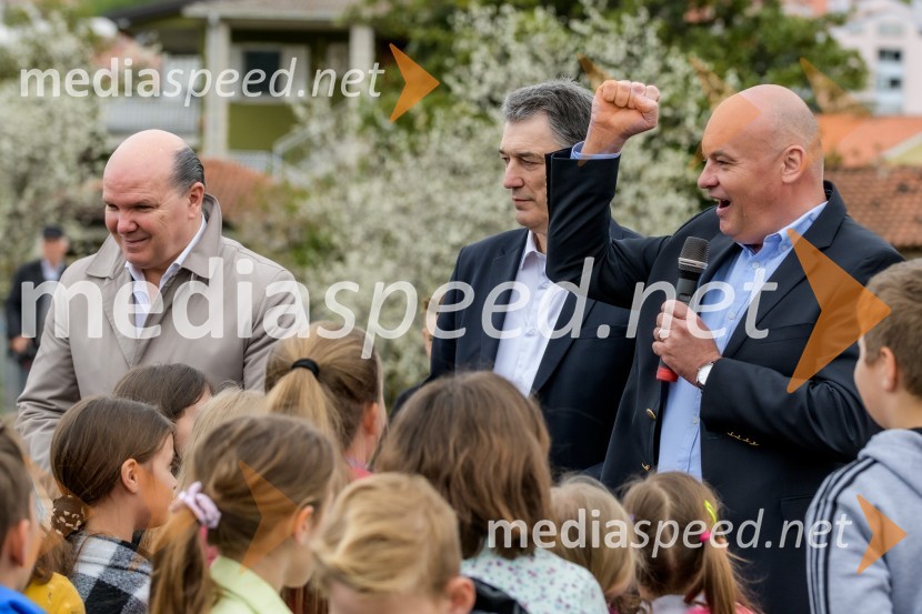   Đenio Zadković, župan, Občina Piran;  Matija Šenk, član uprave, Generali;  Robert Štaba, Predsednik Zavoda Varna potTudi v občini Piran z novo 3D-zebro na šolski poti