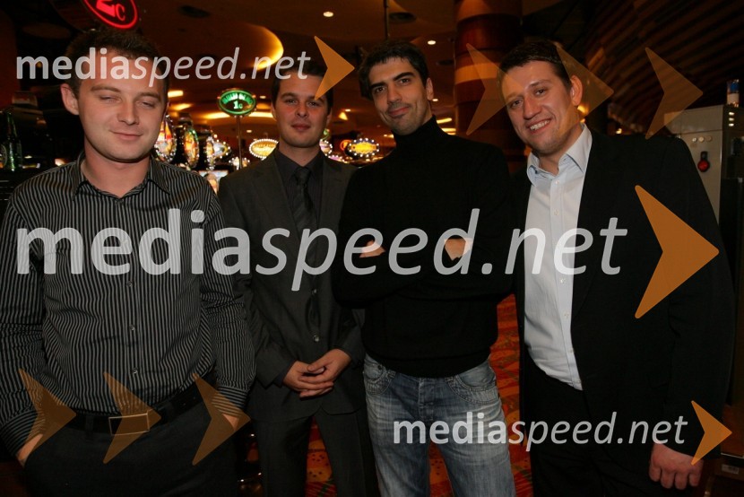 Tomaž Bračko, programski direktor Info TV, Ahac Pinter, direktor trženja in prodaje Hit Šentilj d.d, Bor Greiner, odgovorni urednik radia City in ...Johnny Logan in Bahia Dance Group, koncert ob prvi obletnici Casino Mond