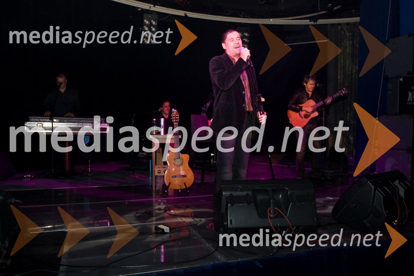 Goran Karan, hrvaški pevec, s spremljevalno skupinoHotel in Casino Kongo, zabava ob 5. rojstnem dnevu