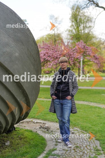 dr. Mateja Ratej, ZRC SAZUMateja Ratej, portret zgodovinarke