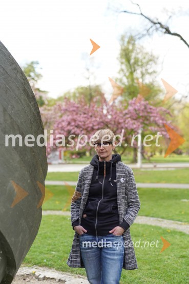 dr. Mateja Ratej, ZRC SAZUMateja Ratej, portret zgodovinarke