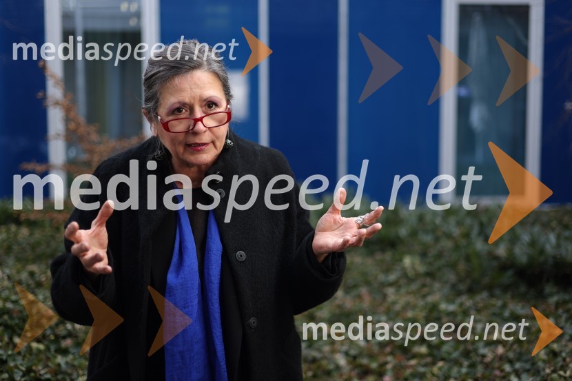 dr. Vesna  Vuk Godina, antropologinja, predavateljicaVesna Vuk Godina, portret antropologinje