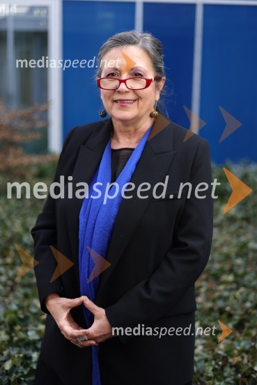 dr. Vesna  Vuk Godina, antropologinja, predavateljicaVesna Vuk Godina, portret antropologinje